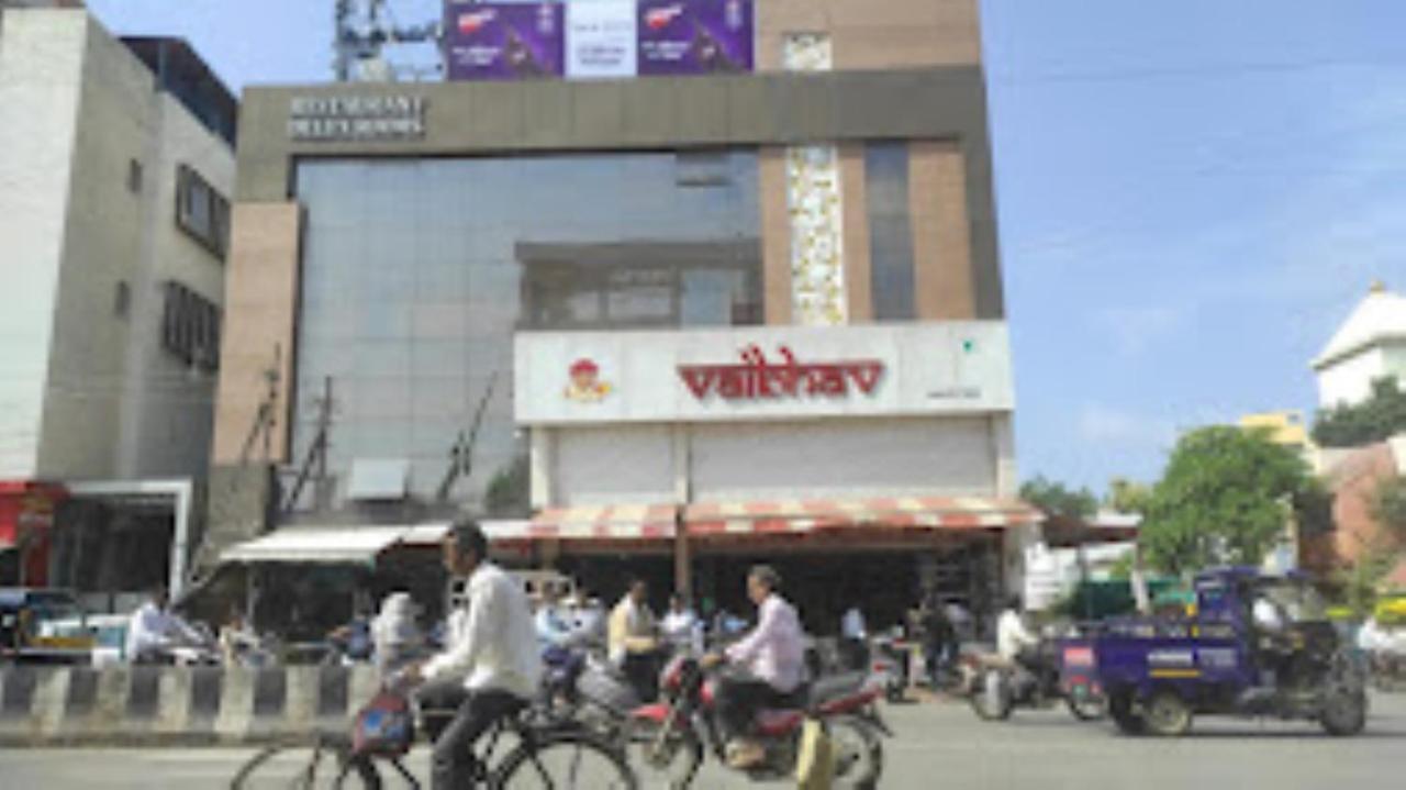 Hotel Vaibhav,Akola Exterior photo