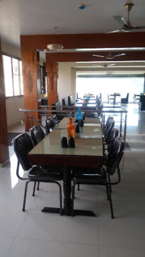 Hotel Vaibhav,Akola Exterior photo